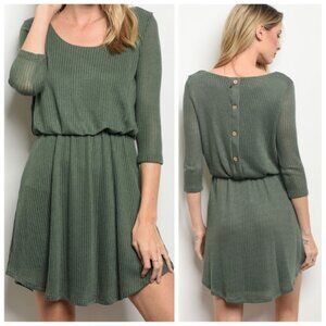 ✨ HOST PICK ✨ Green Button-Back Detailed Mini-Dress